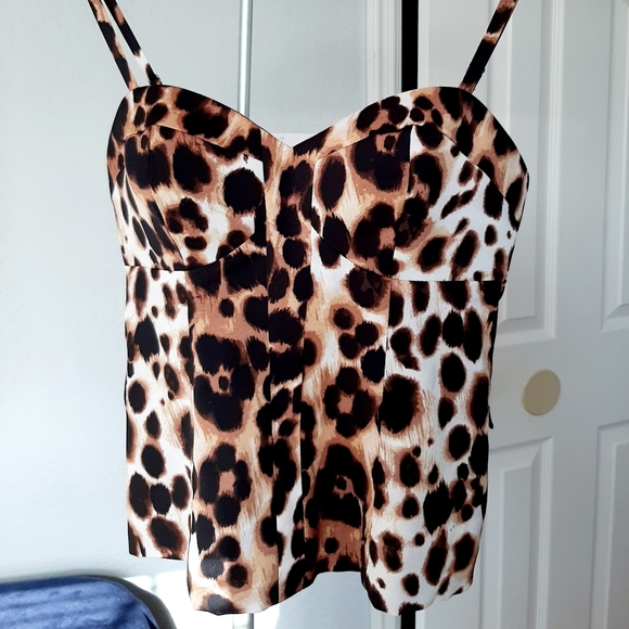 Bebe  Leopard Top - Picture 1 of 4
